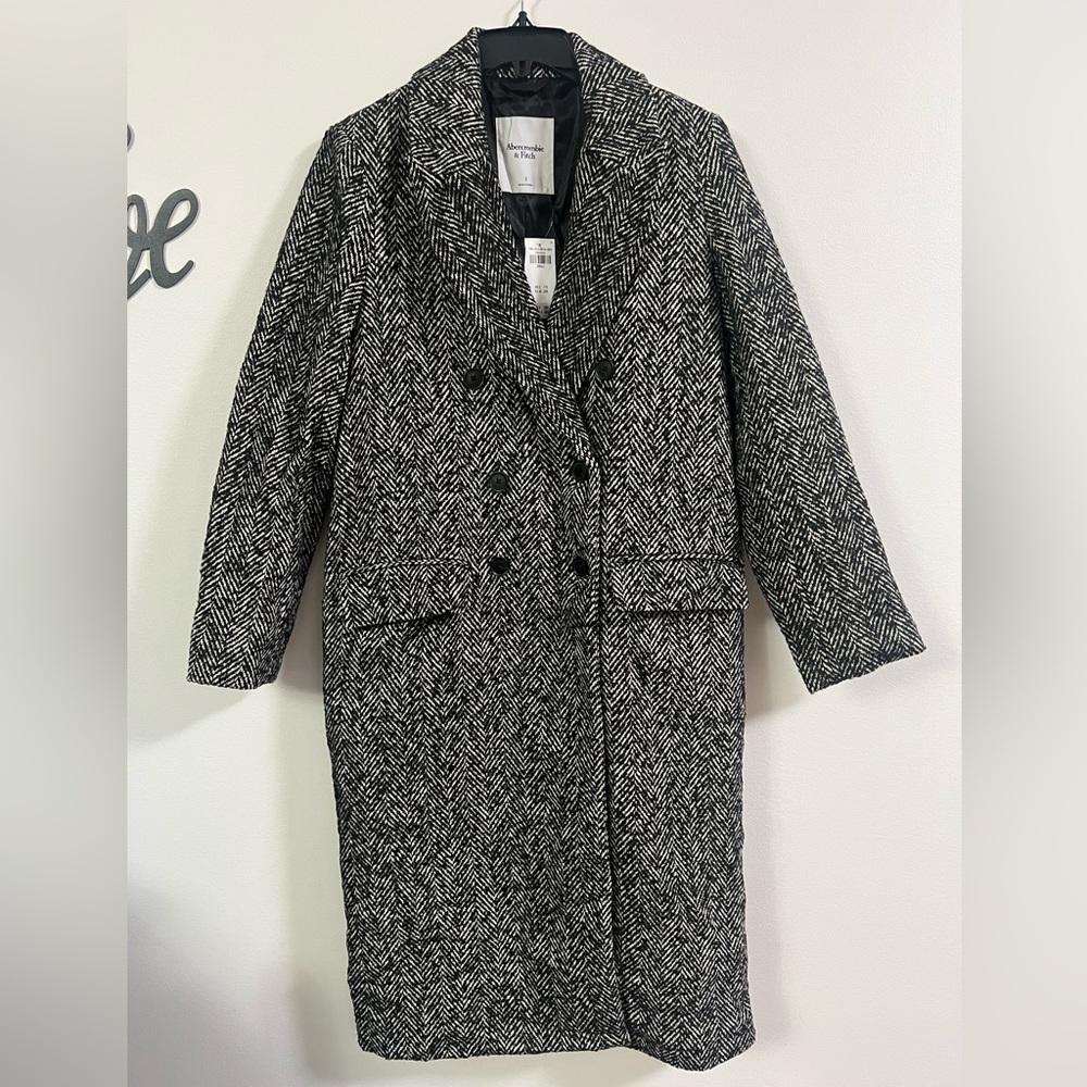 Abercrombie & Fitch double breasted tailored top coat.
